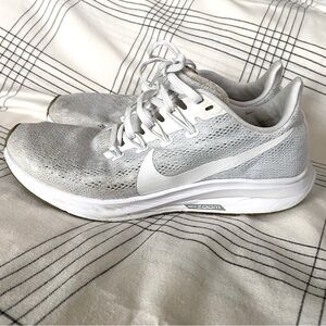 Nike Zoom Pegasus 36, Women’s 7, white knit